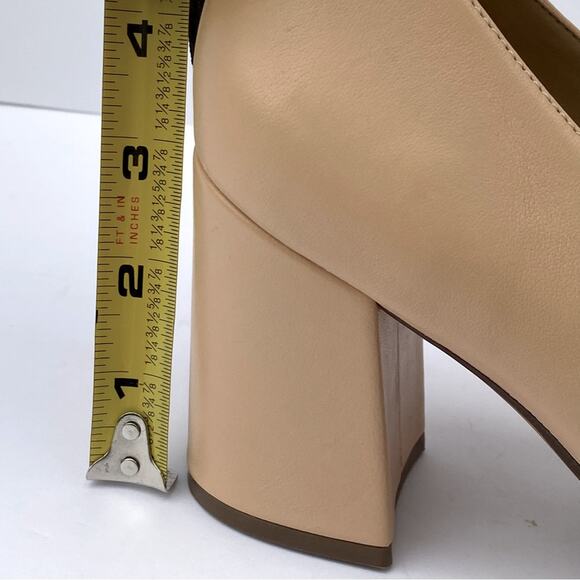 Naturalizer 7.5 Heels Wide Pumps 7.5W Nude Classic Leather Neutral Minimalist - Picture 9 of 11